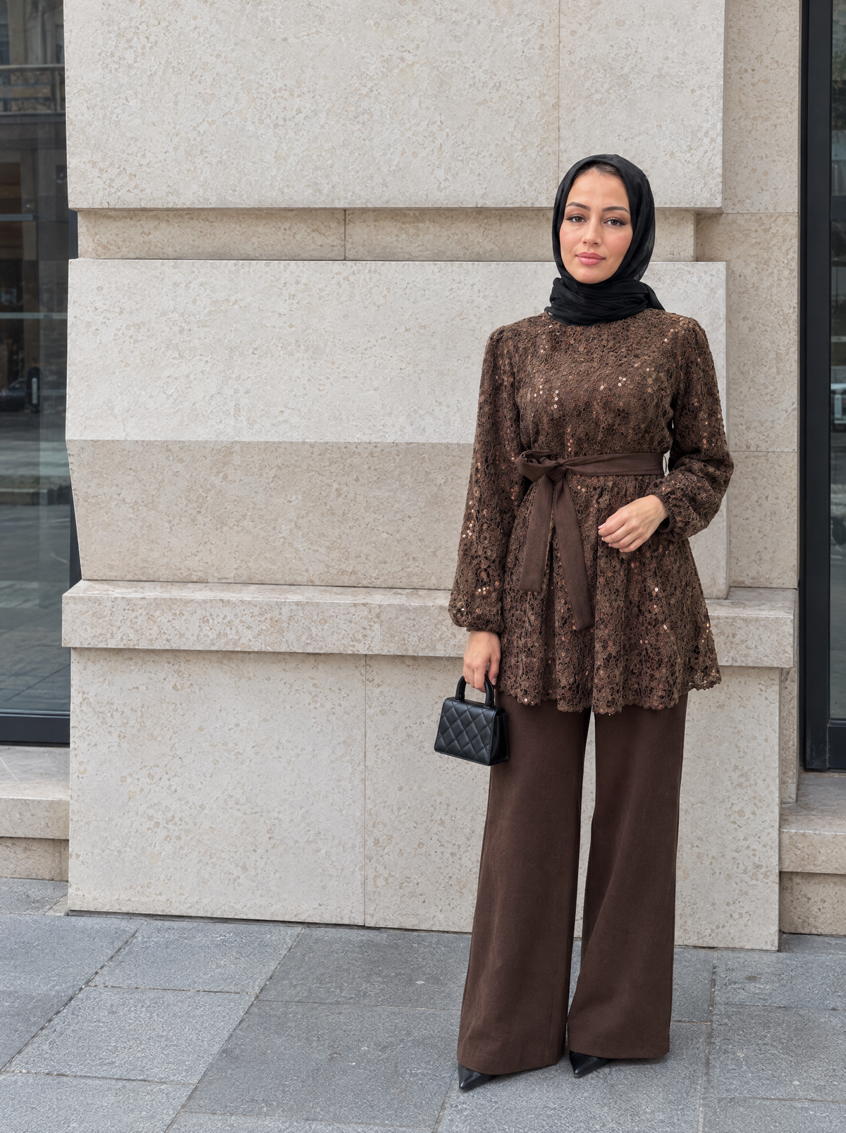 Pullu Dantel Tunik Pantolon Takım Kahve – kuşaklı tunik ve bol paça pantolon