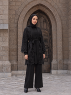 İşlemeli Tül Kimono Takım Siyah – boy görünüm, bol paça pantolon