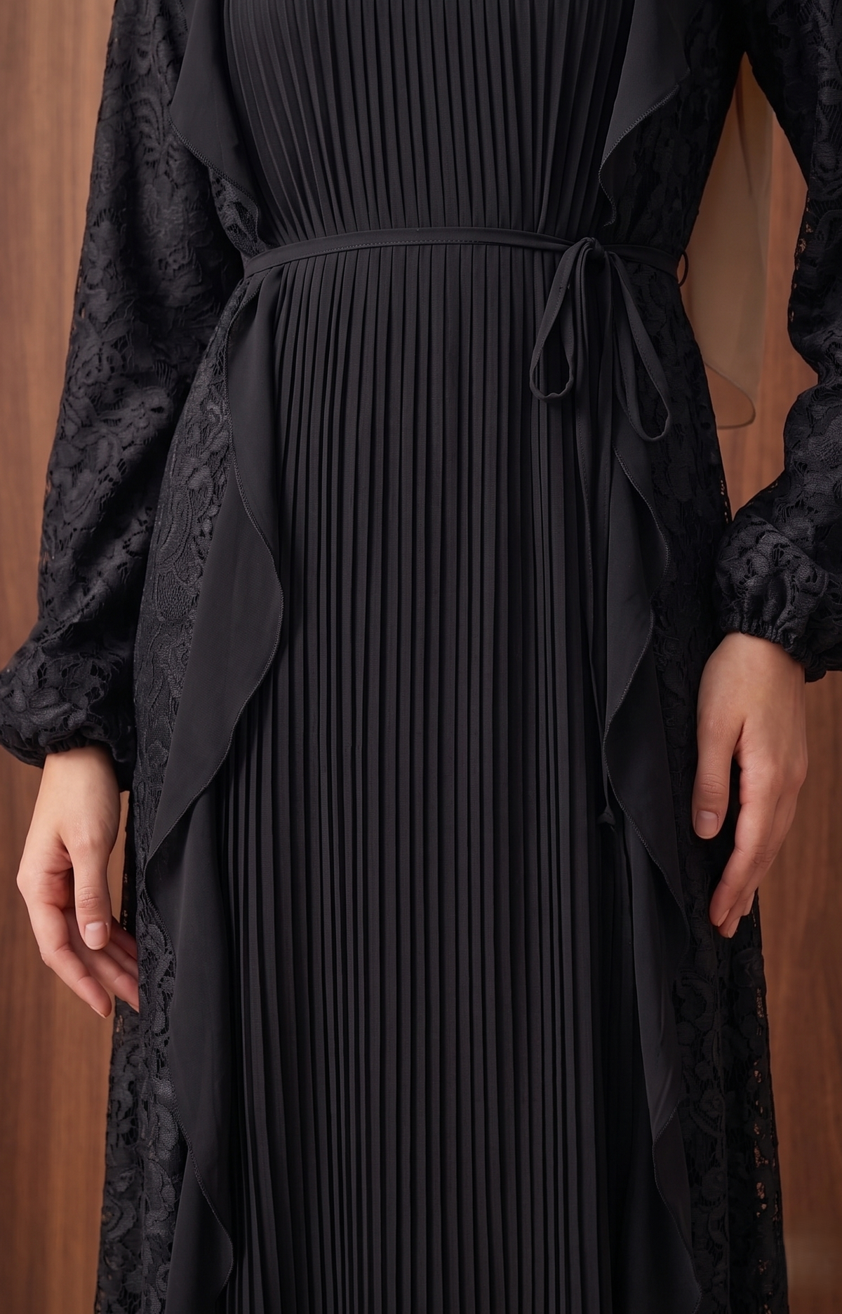 Sıla Piliseli Şifon Elbise — Siyah - Mara Moda tesettür elbise
